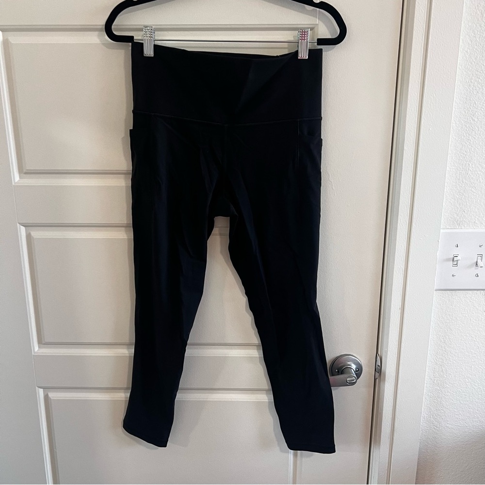 EUC Athleta Black Leggings With Pocket